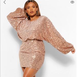 Beautiful plus sequin dress w/ open back! 🔥🔥🔥